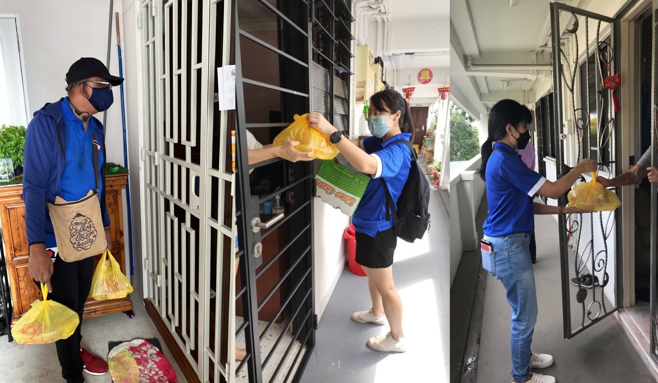 Extra Space Asia Staff Distributing Food for CSR